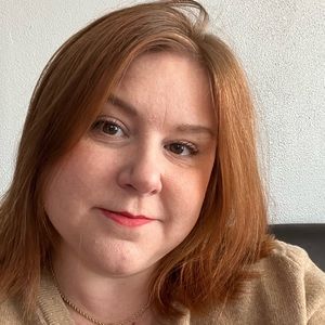 Meet your Posher, Leslie